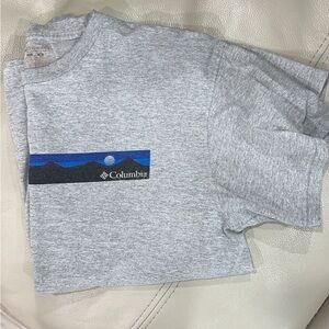 Columbia T shirt